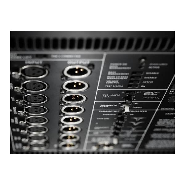 KH_870x1_desktop_KH-870-Macro2_Neumann-Studio-Subwoofer_G