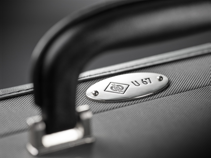 U-67-Case-Macro1_Neumann-Studio-Tube-Microphone_G