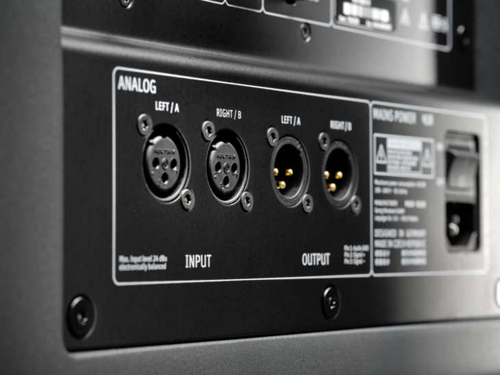 KH-805_II_Macro2_Neumann-Studio-Subwoofer_MR